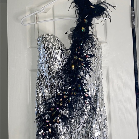 TonyBowls Limited Prom Dress - Picture 2 of 8